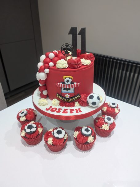 Southampton FC Birthday Cake and Cup Cakes